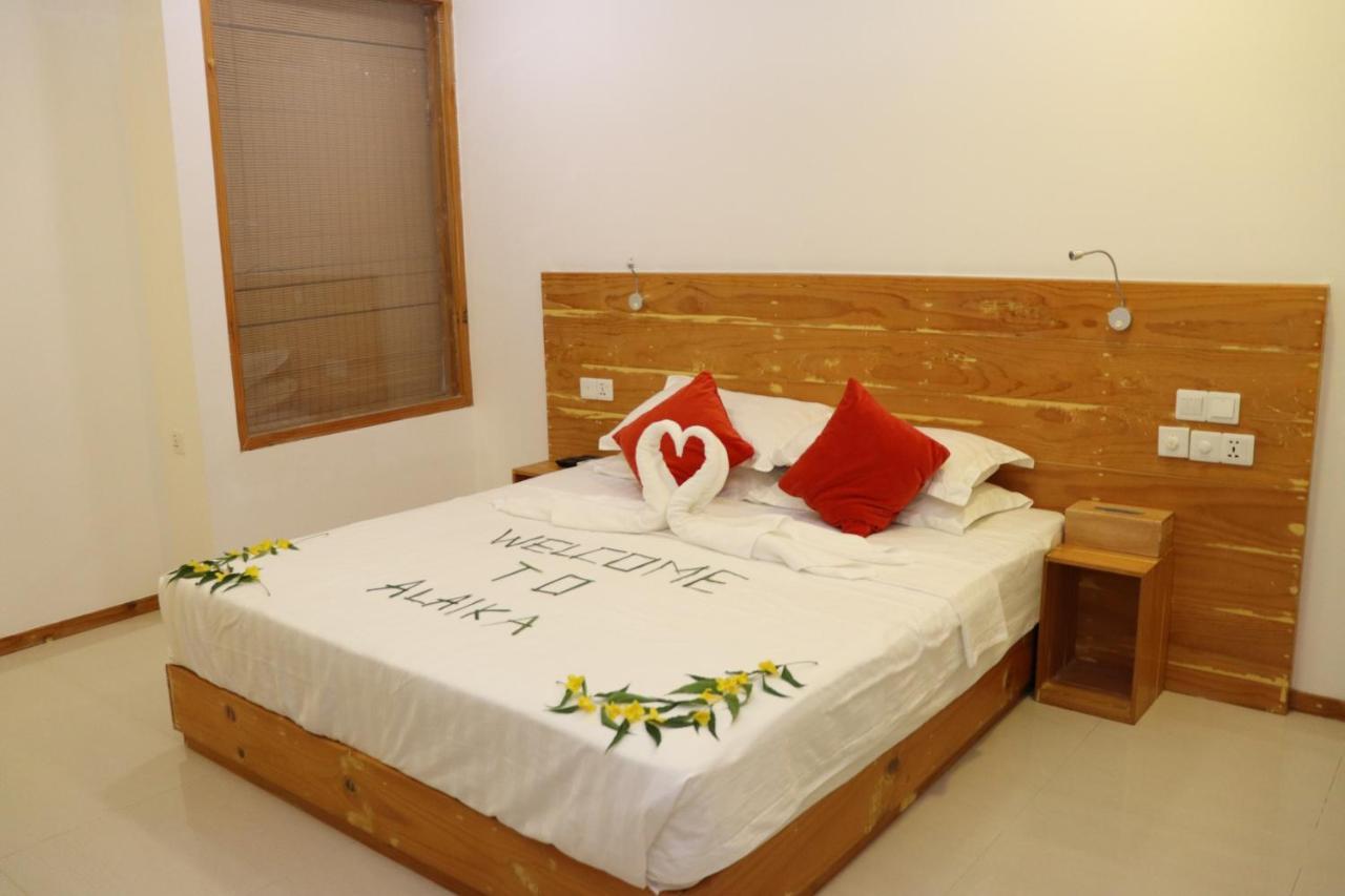 Alaika Maafushi Hotell Exteriör bild