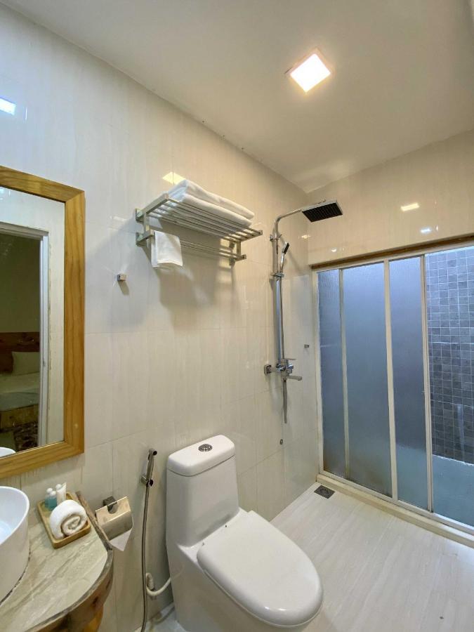 Alaika Maafushi Hotell Exteriör bild