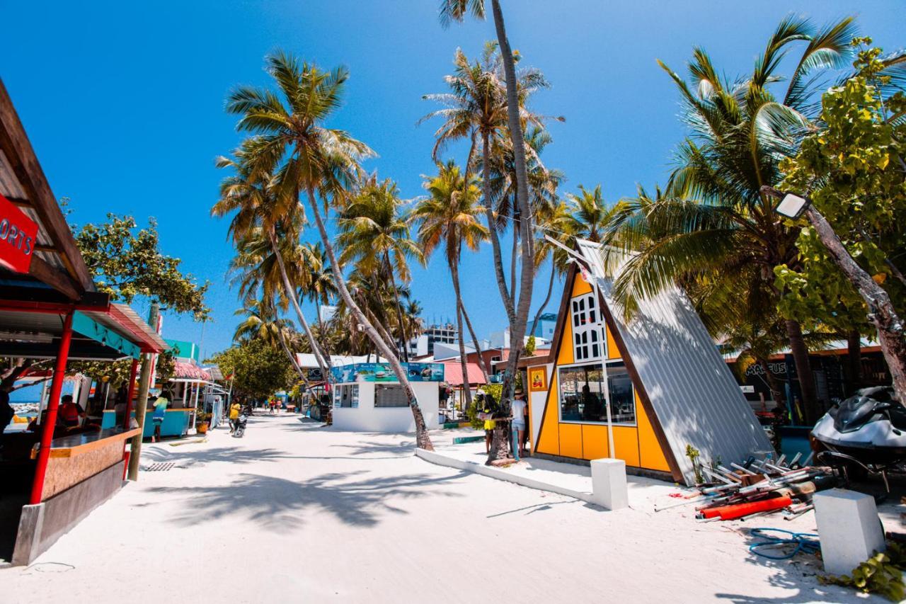Alaika Maafushi Hotell Exteriör bild