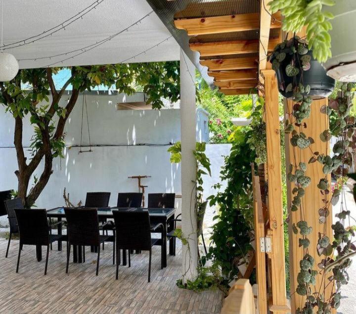 Alaika Maafushi Hotell Exteriör bild